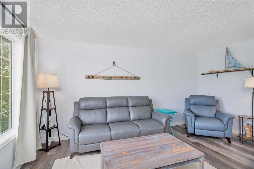 336 5 Avenue S Property Photo 10