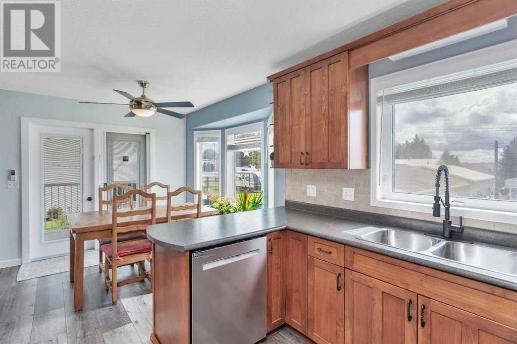 336 5 Avenue S Property Photo 17