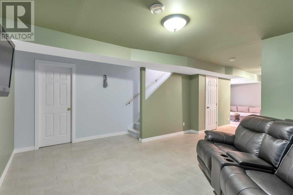 336 5 Avenue S Property Photo 27