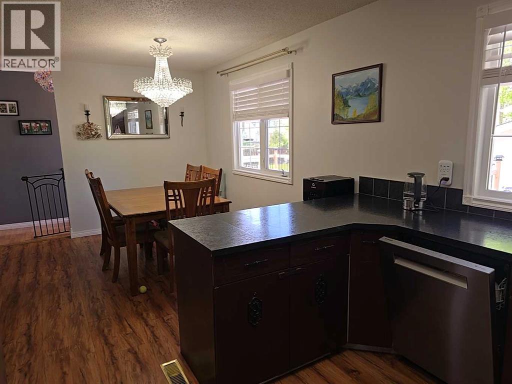 401 7 Avenue Property Photo 11