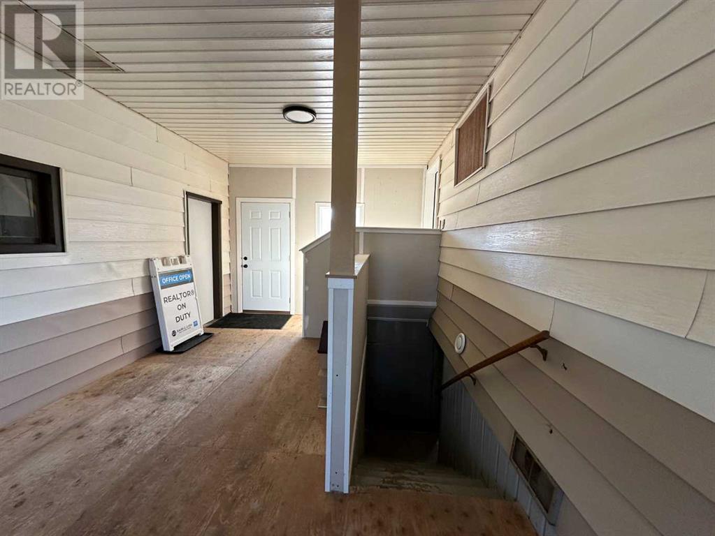 4517 55 Ave Property Photo 20