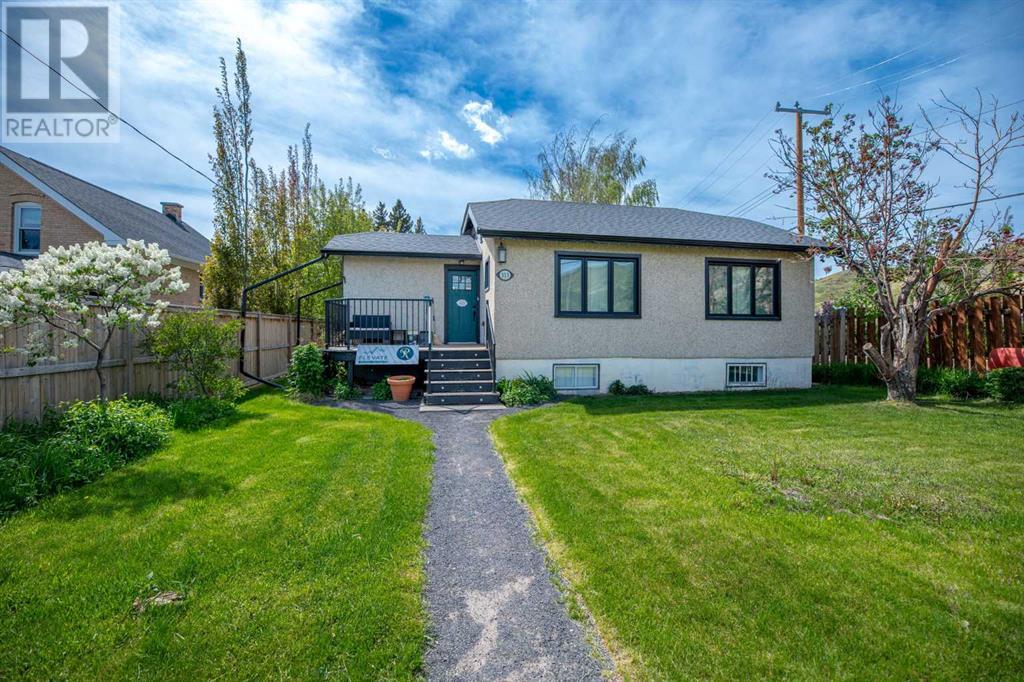 313 Ross Avenue Property Photo 1