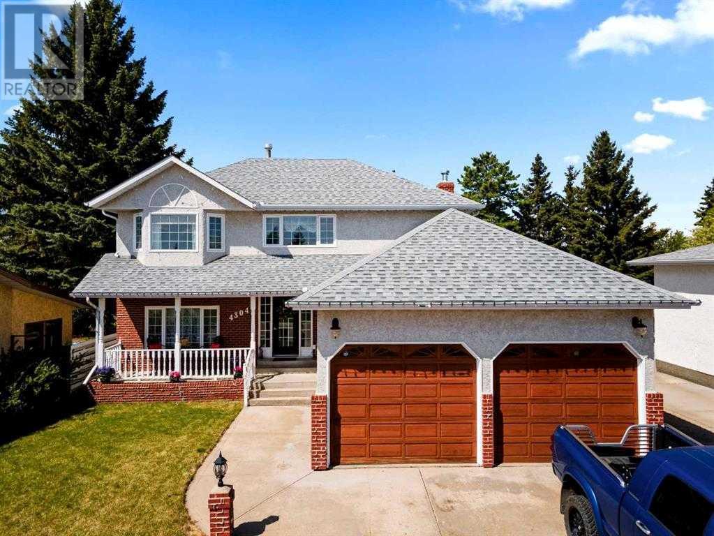 4304 75 Street Property Photo 1