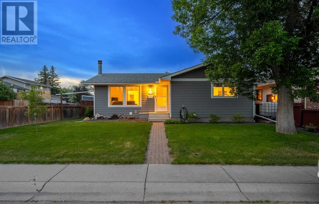 1512 137 Avenue Se Property Photo 1