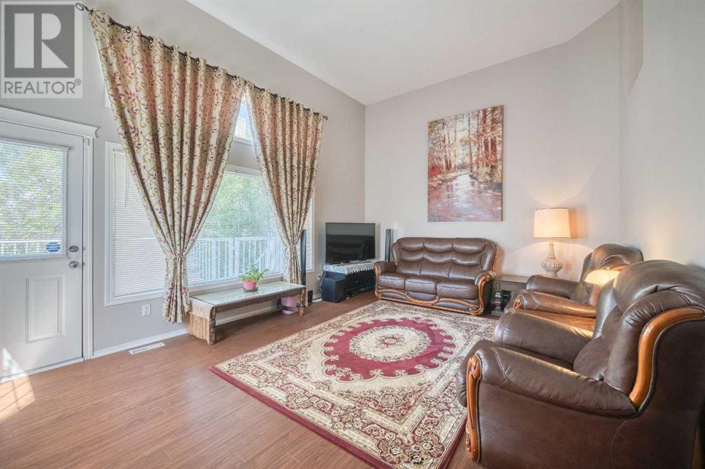 204, 7038 16 Avenue Se Property Photo 1