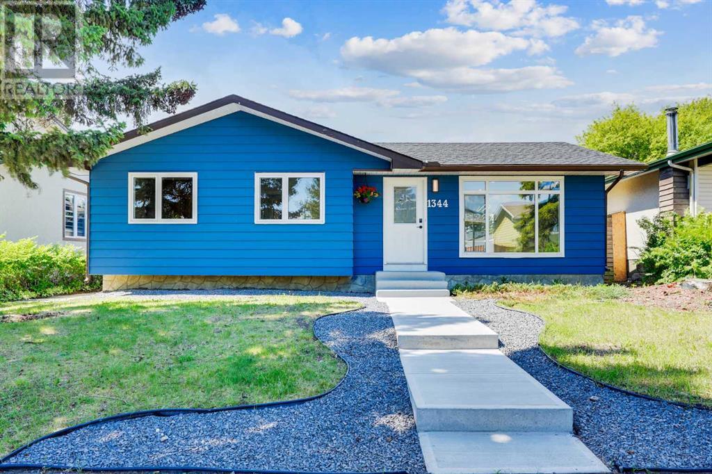 1344 Lake Michigan Crescent SE