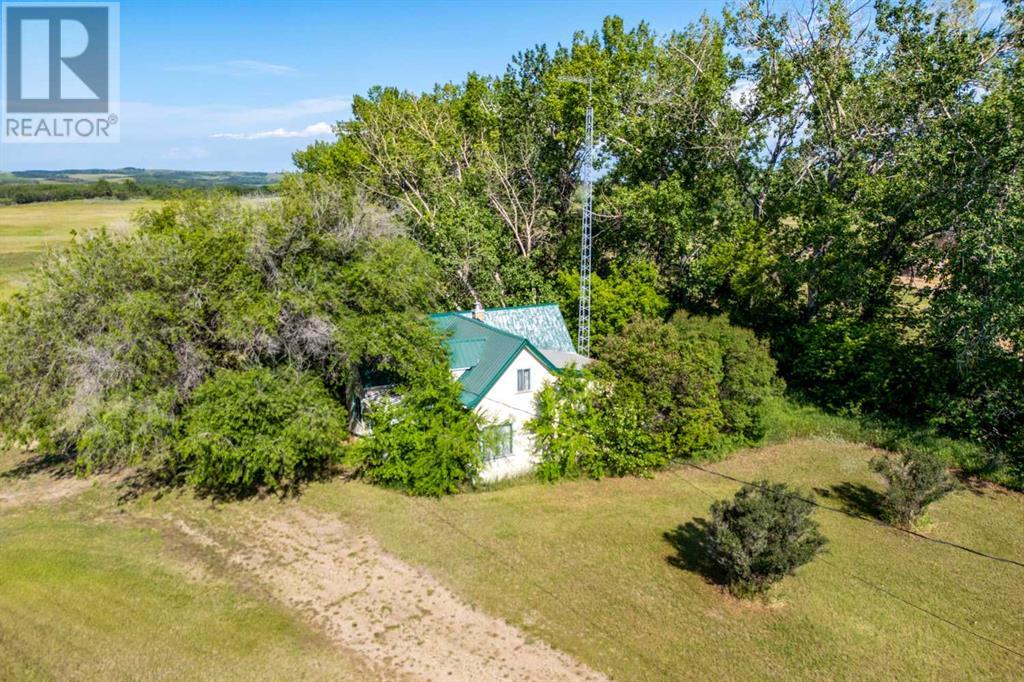 5124 53 Street Property Photo 3