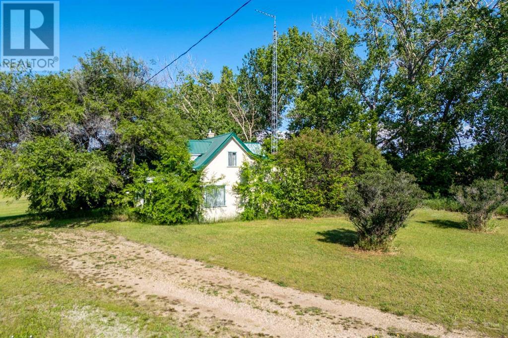 5124 53 Street Property Photo 8