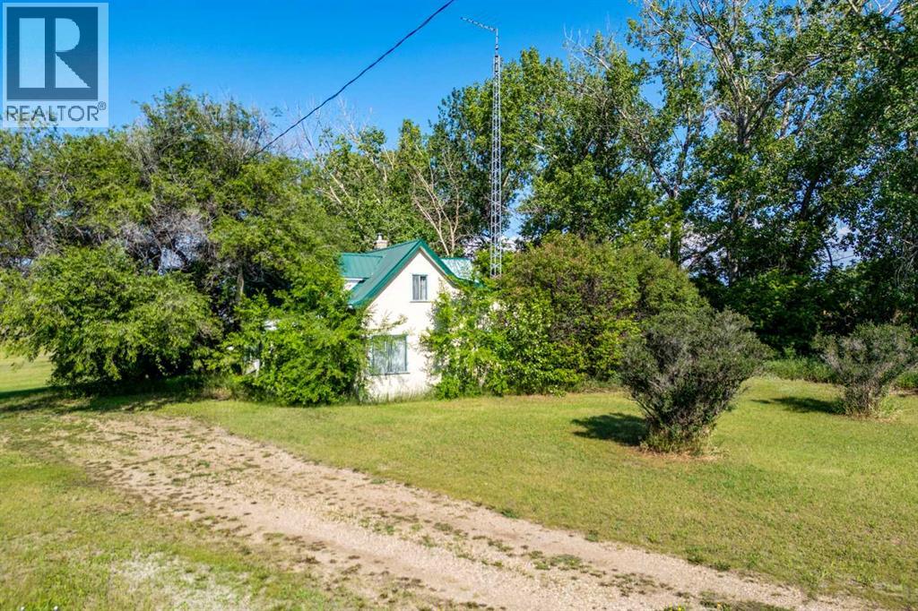 5124 53 Street Property Photo 8