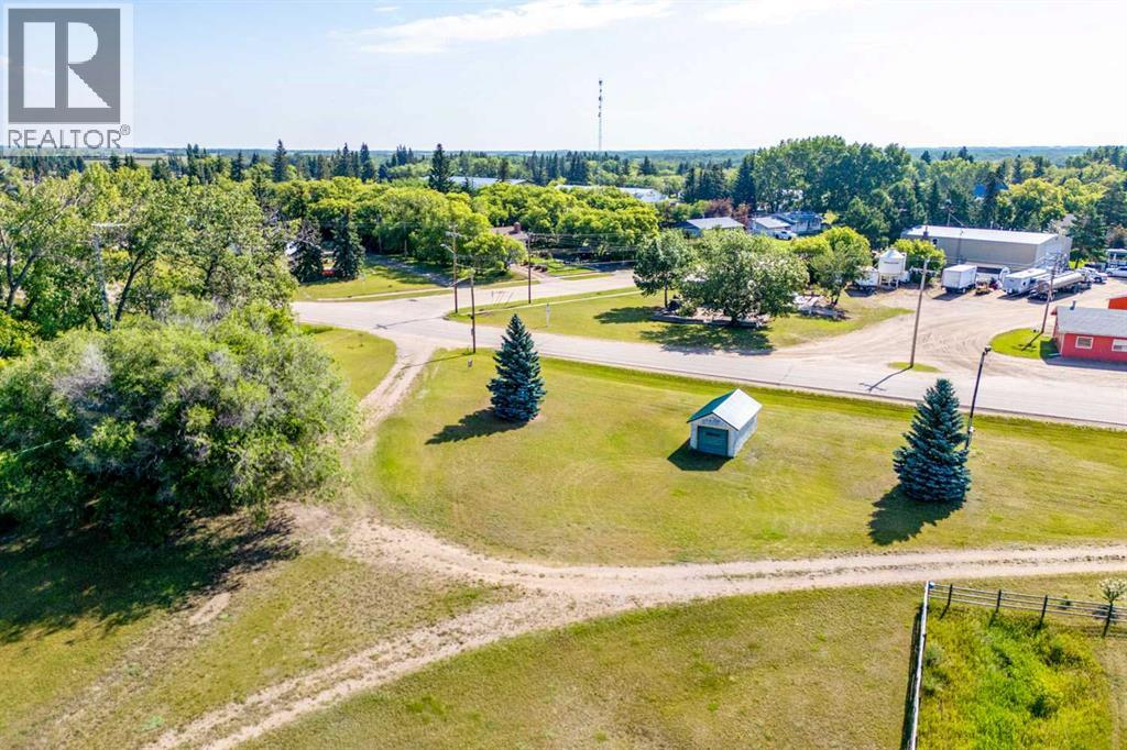 5124 53 Street Property Photo 11