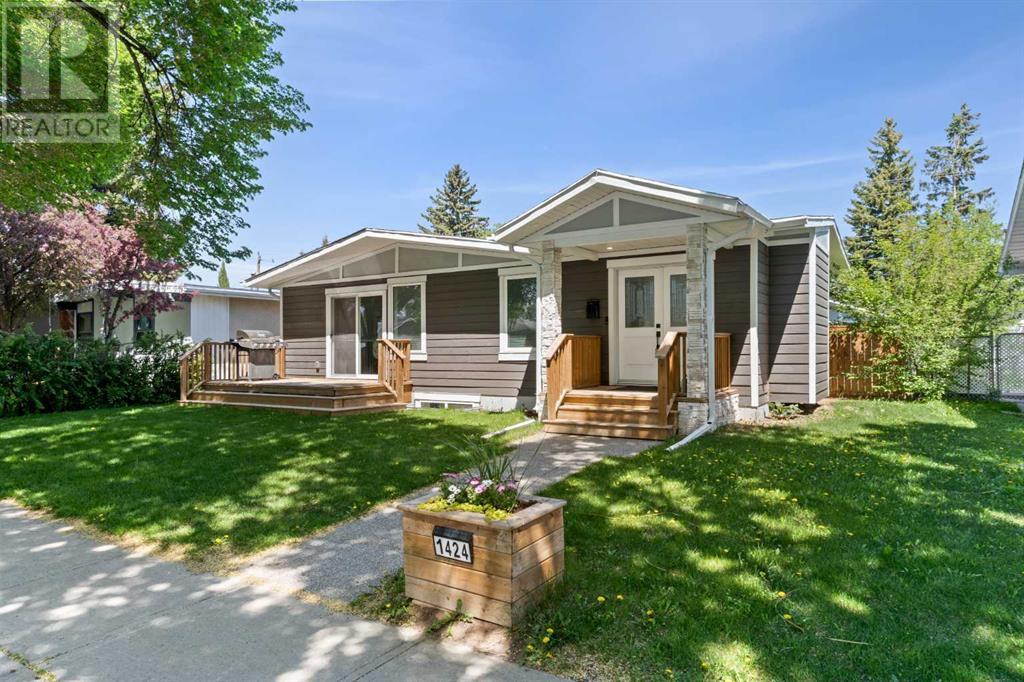 1424 Northmount Drive Nw Property Photo 1