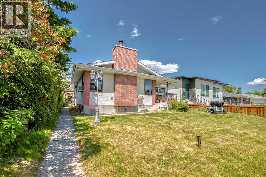 2715 40 Street Sw Property Photo 1