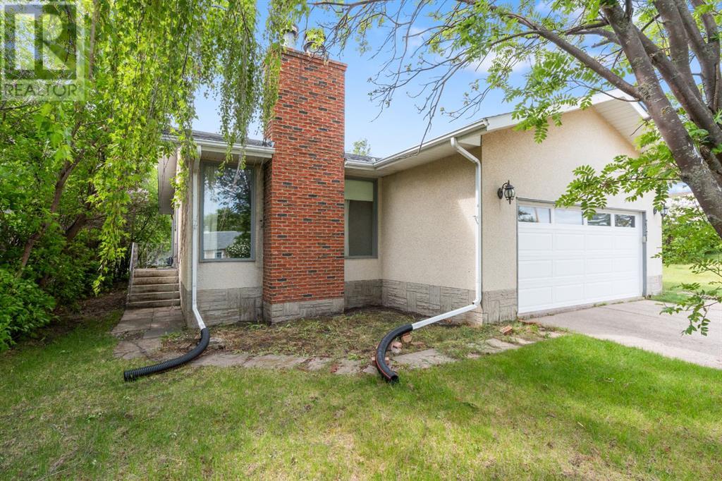 2121 18 Avenue Property Photo 1