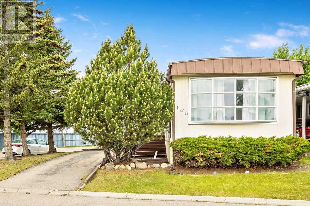 166, 99 Arbour Lake Road Nw Property Photo 1