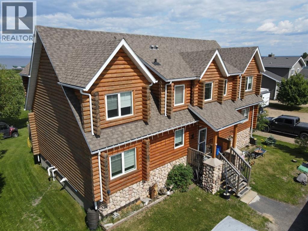 180 162 Peace River Avenue Property Photo 2