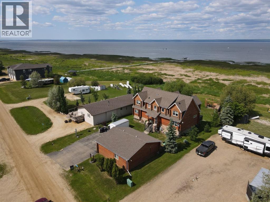 180 162 Peace River Avenue Property Photo 3