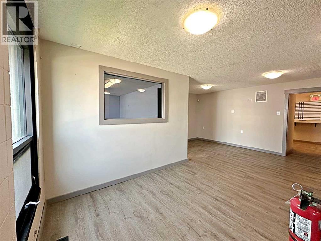 8121 Fraser Avenue Property Photo 5