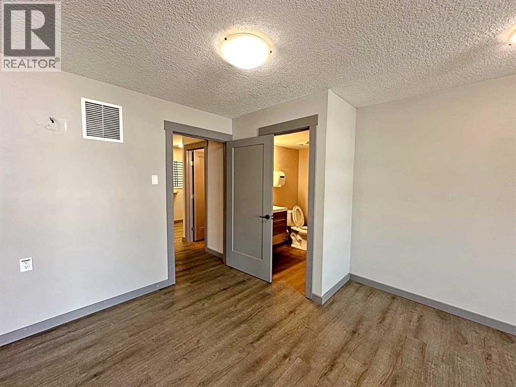 8121 Fraser Avenue Property Photo 9