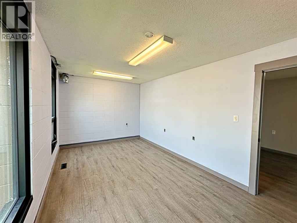 8121 Fraser Avenue Property Photo 12