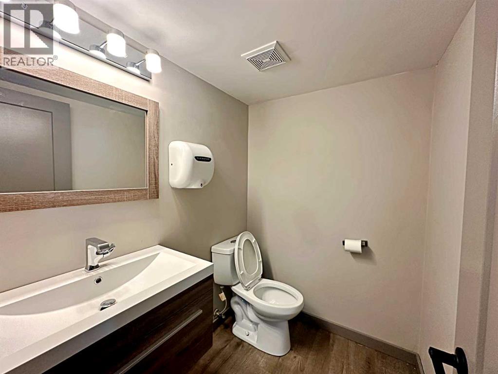 8121 Fraser Avenue Property Photo 15
