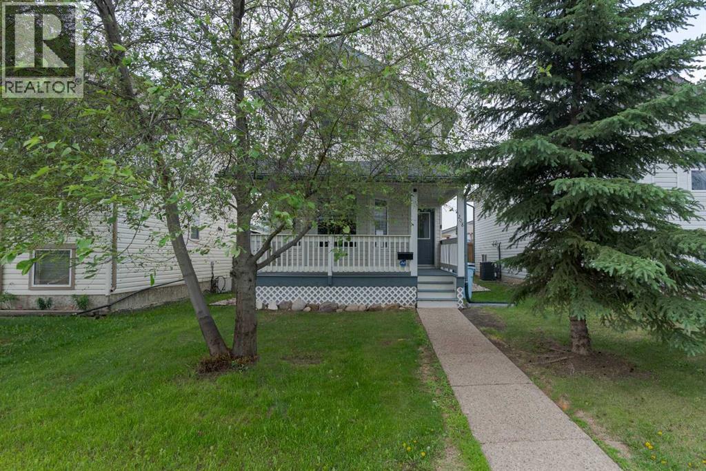 208 Diefenbaker Drive Property Photo 1