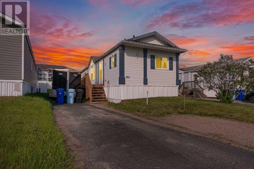 168 Clausen Crescent Property Photo 1
