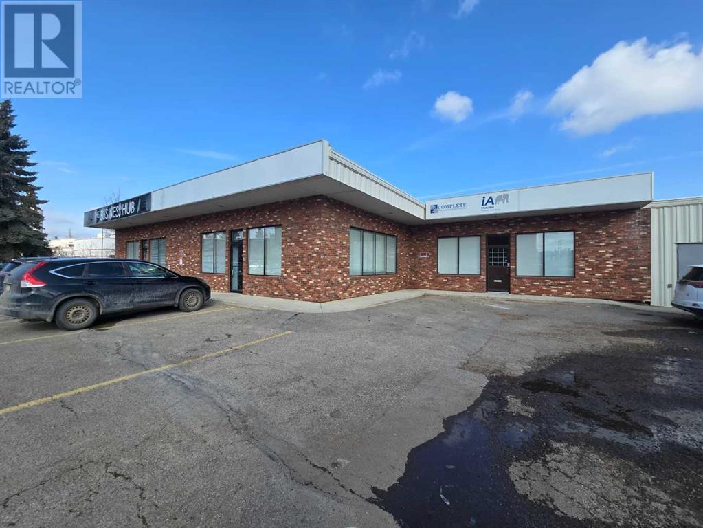 8, 5108 52 Street Property Photo 1