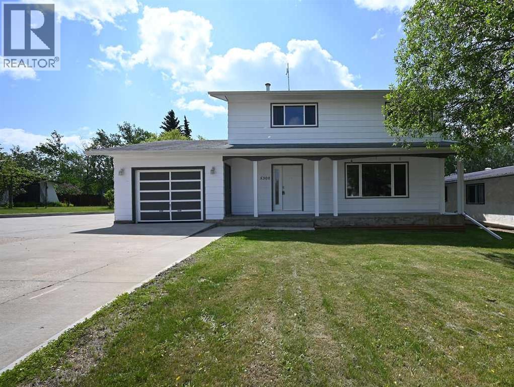 5300 43 Avenue Property Photo 1