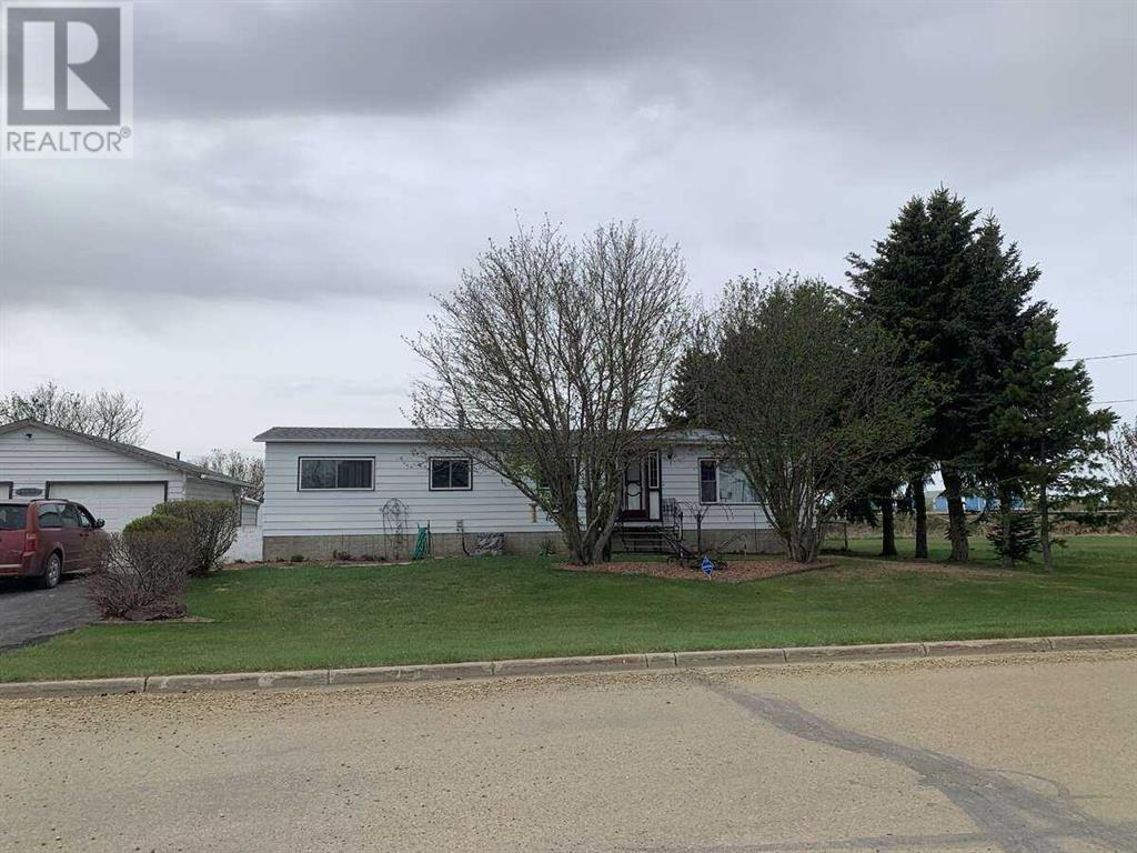 4601 50 Avenue Property Photo 1
