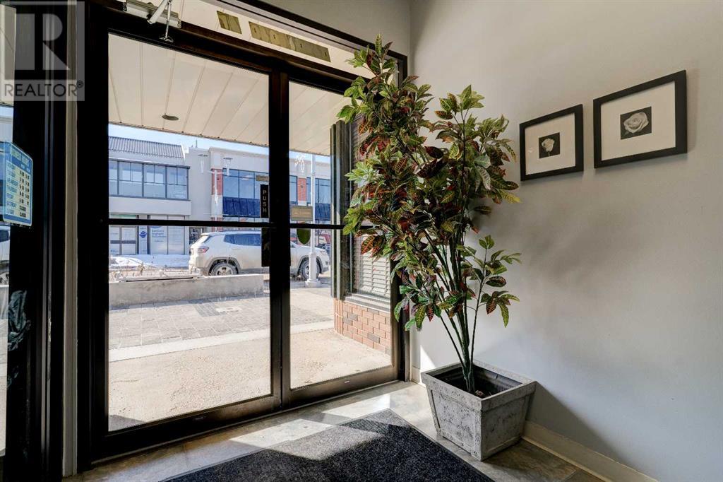 10018 101 Avenue Property Photo 2