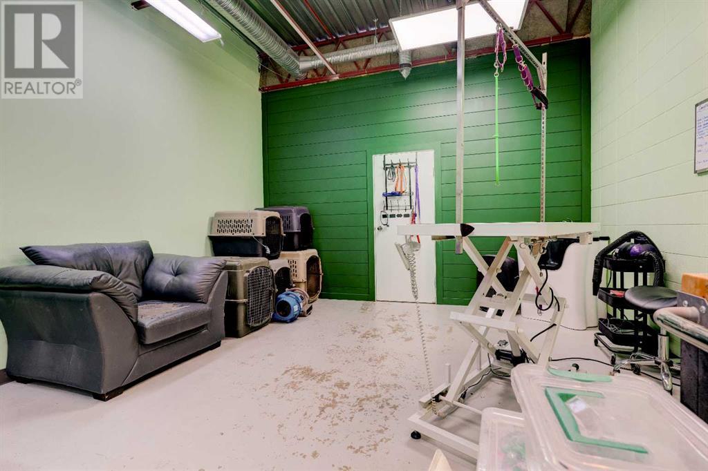 10018 101 Avenue Property Photo 9