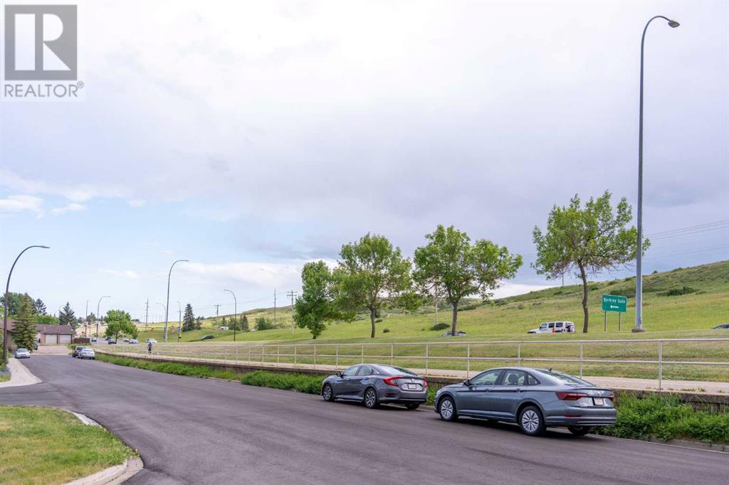 53 Beaconsfield Crescent Nw Property Photo 1