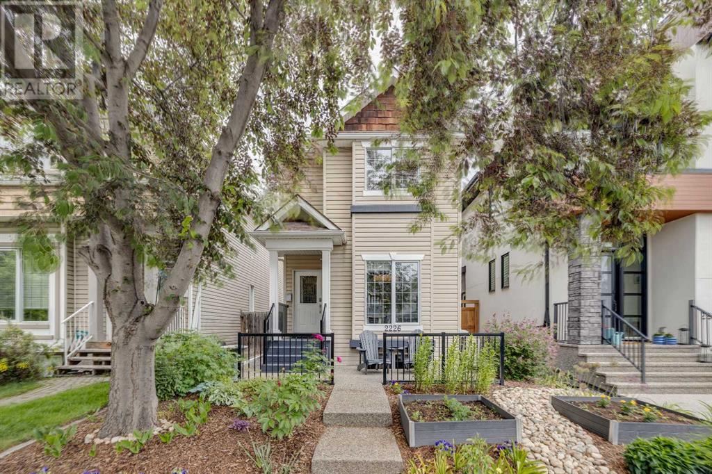 2226 31 Avenue SW Property Photo 1