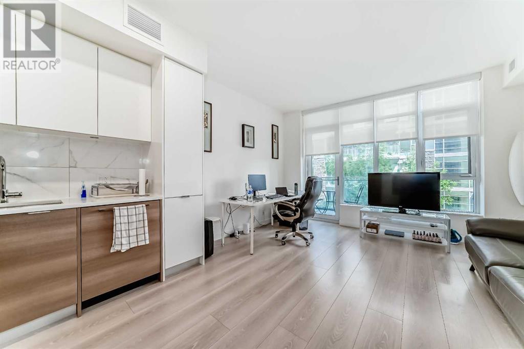 213, 138 Waterfront Court Sw Property Photo 1