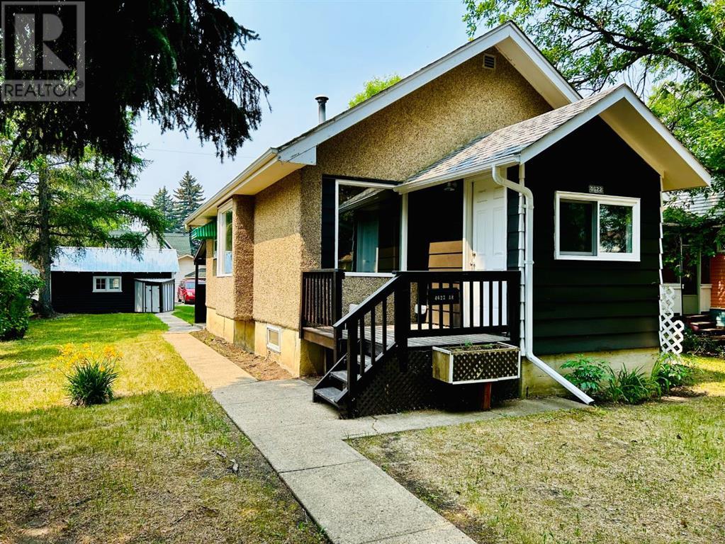 4622 48 Street Property Photo 1