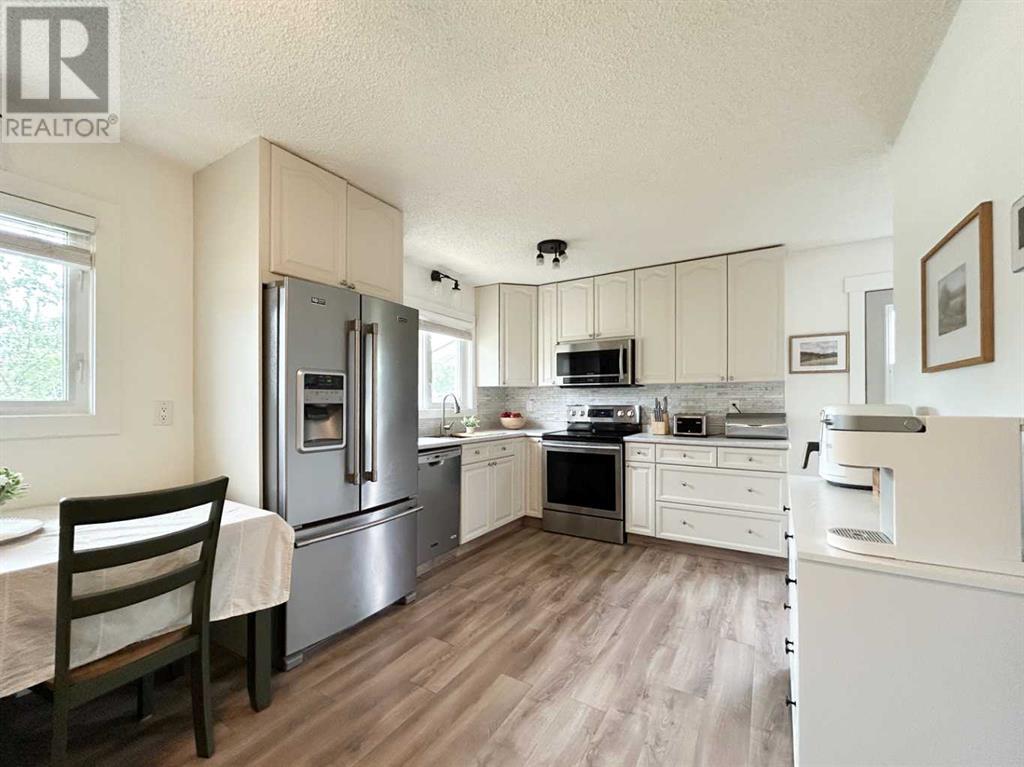 613 Beacon Hill Drive Property Photo 1