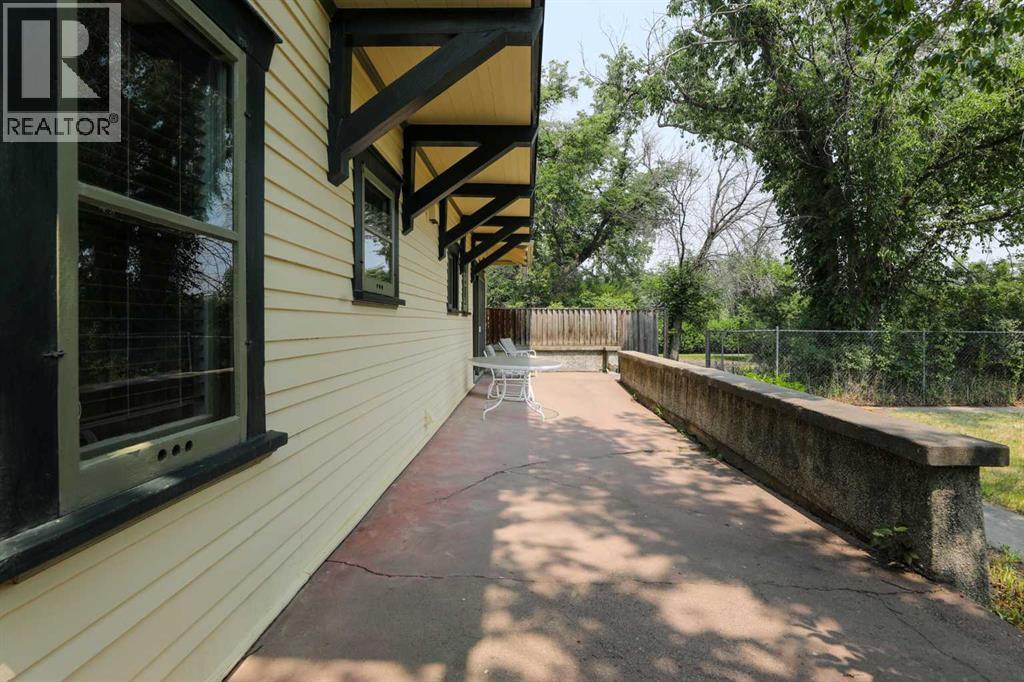 302 King Street Property Photo 6
