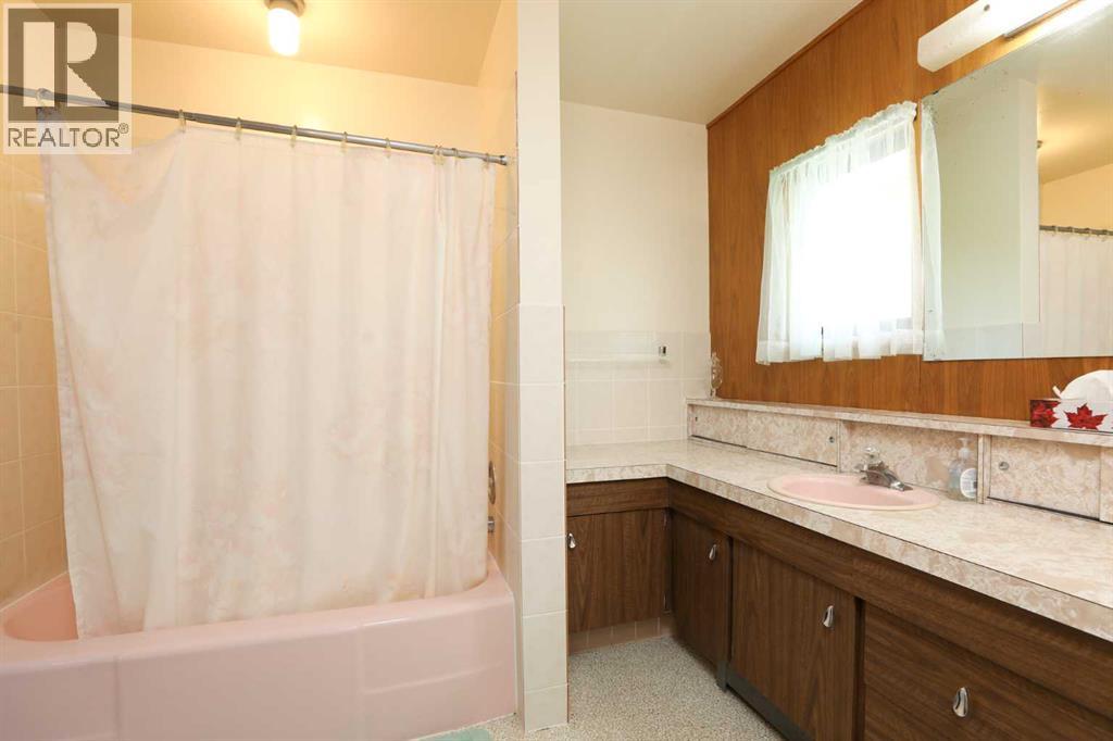 302 King Street Property Photo 46