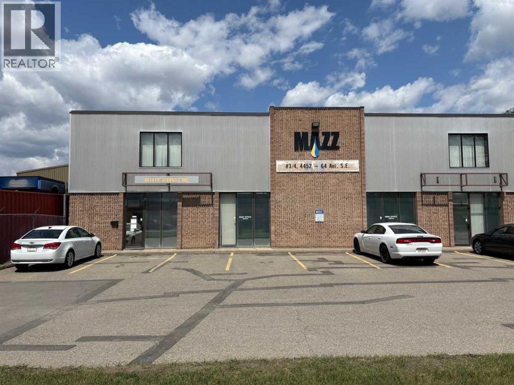 4452 64 Avenue Property Photo 3