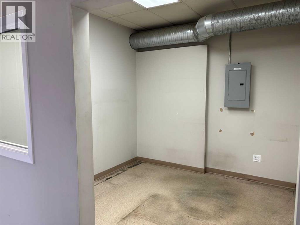 4452 64 Avenue Property Photo 4