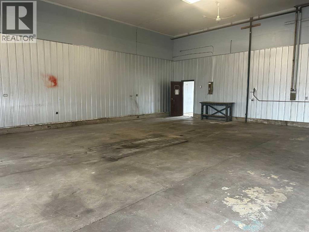 6002 60 Avenue Property Photo 15