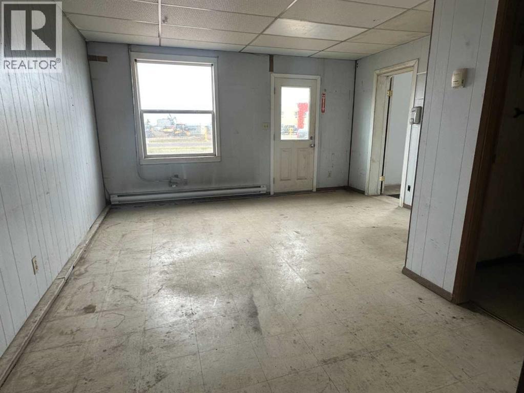 6002 60 Avenue Property Photo 16
