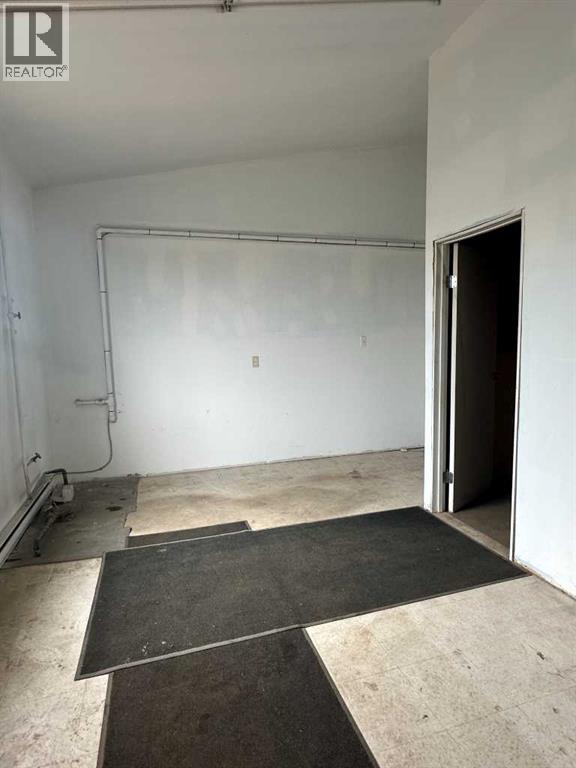 6002 60 Avenue Property Photo 17