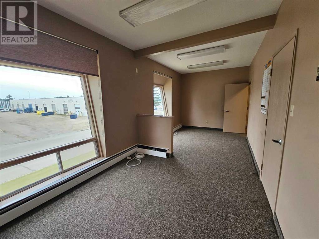 1a, 7836 49 Avenue Property Photo 5