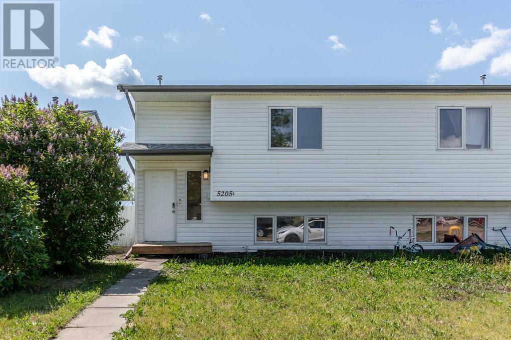 A, 5205 52 Ave Property Photo 1