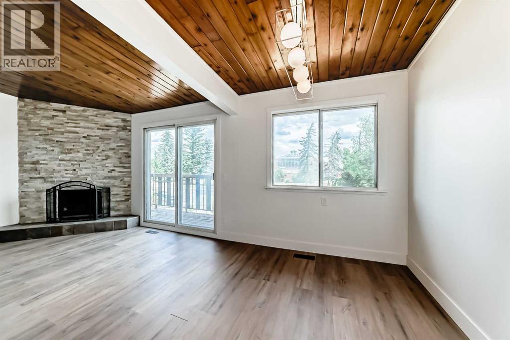 B, 1415 44 Street Se Property Photo 6