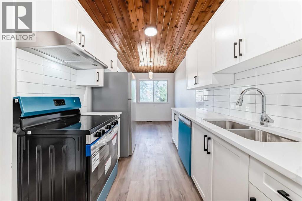 B, 1415 44 Street Se Property Photo 14