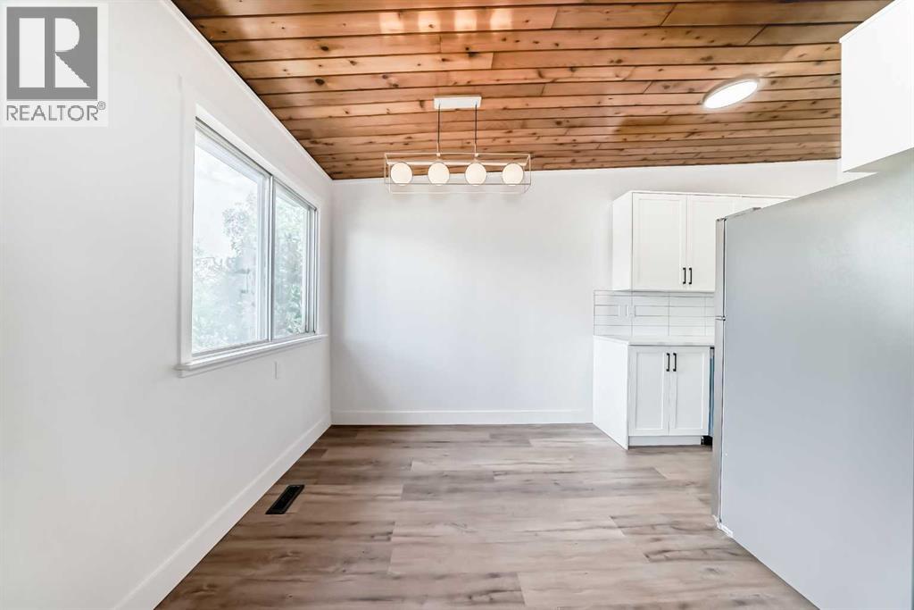 B, 1415 44 Street Se Property Photo 16