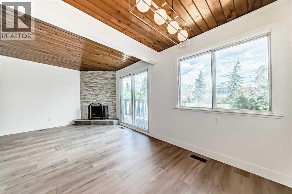 B, 1415 44 Street Se Property Photo 17