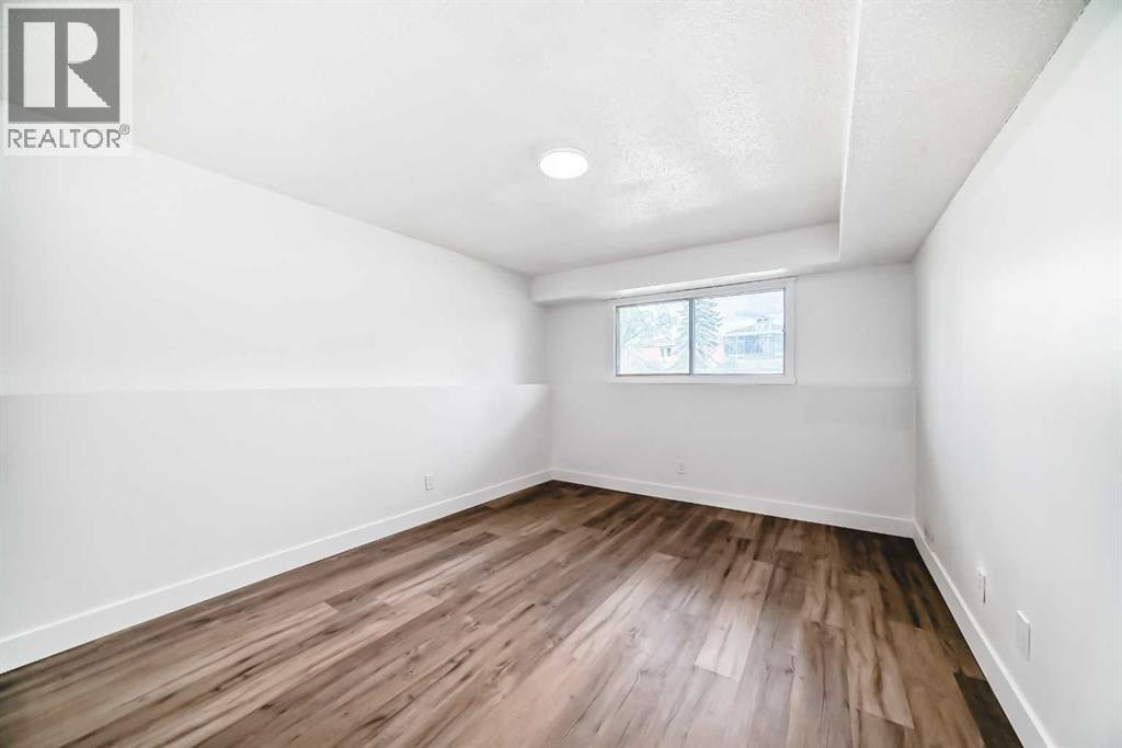 B, 1415 44 Street Se Property Photo 20